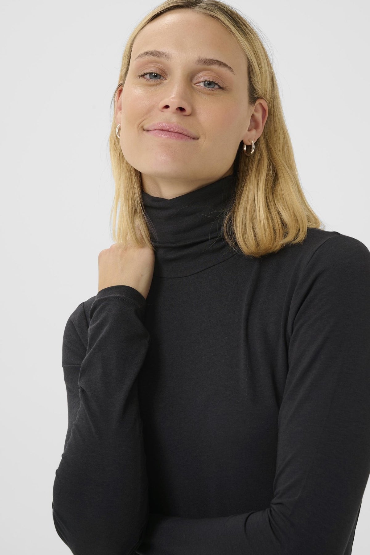 Efinas Turtle Neck - Metanoia Boutique - Part Two